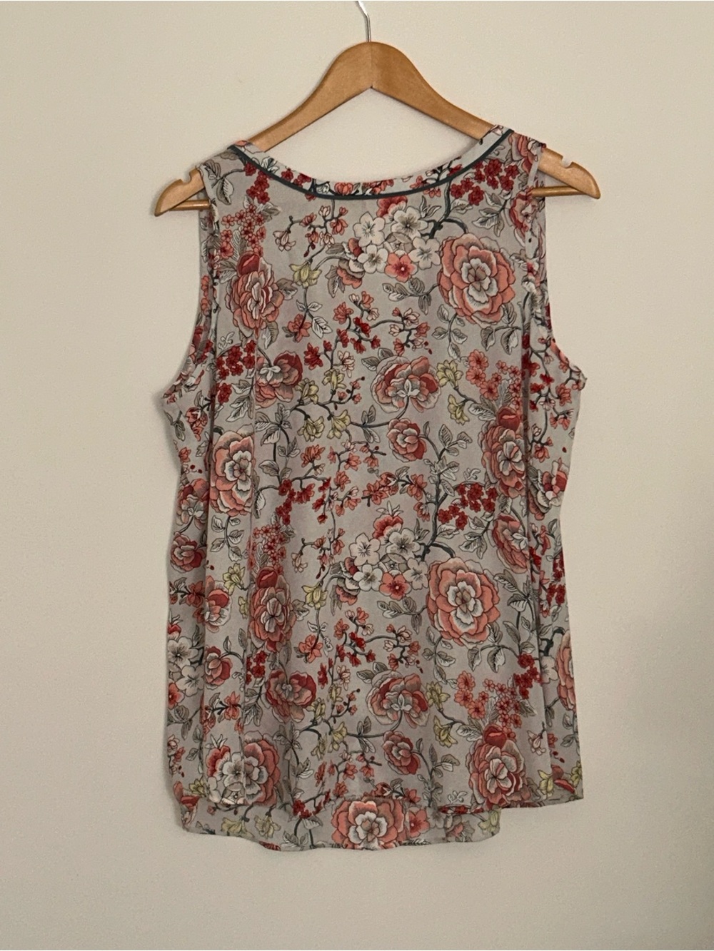 LOFT Floral Sleeveless Camisole in Coral and Gray